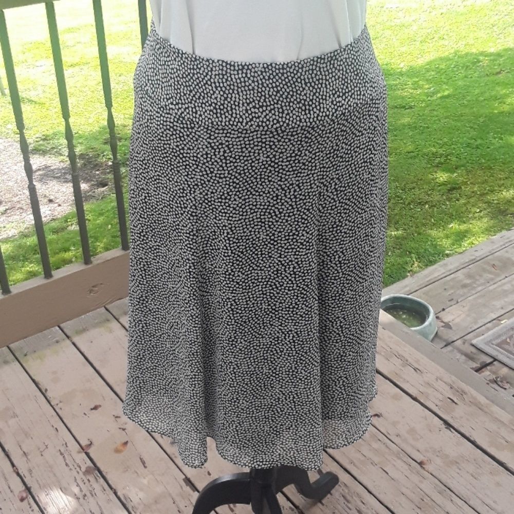 8 for $20 Liz & Company Black And White Polka-dotted Skirt